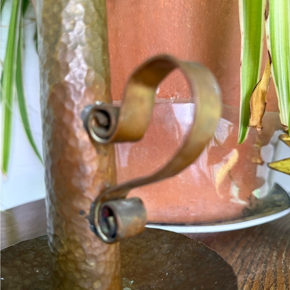 Arts and crafts hammered candle stick holder - Picture 2 of 6